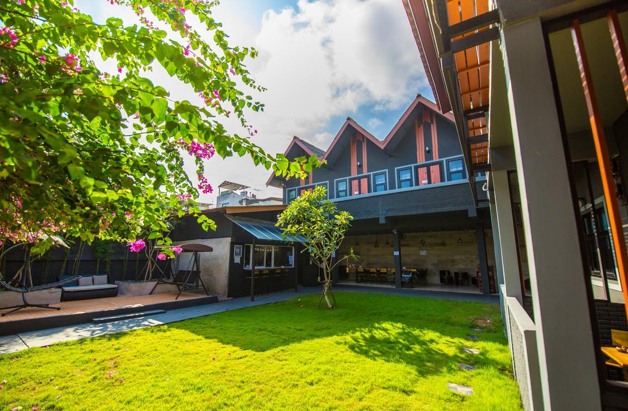 Chiangmai Moli Inn (Adults Only) Chiang Mai Buitenkant foto