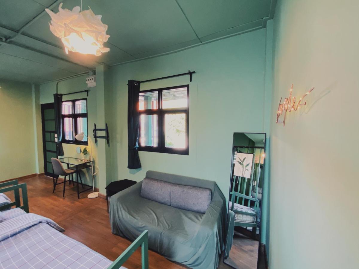 Chiangmai Moli Inn (Adults Only) Chiang Mai Buitenkant foto